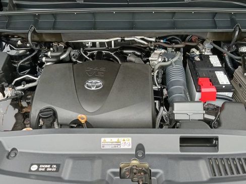 Used 2021 Toyota Highlander XSE AWD/4WD image 40