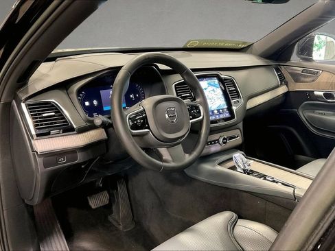 Certified 2023 Volvo XC90 B6 Ultimate w/ Protection Package Premier AWD/4WD image 18
