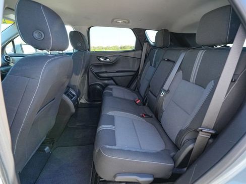 Used 2025 Chevrolet Blazer LT AWD/4WD image 19