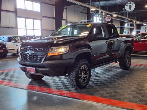 Used 2020 Chevrolet Colorado ZR2 AWD/4WD image 3
