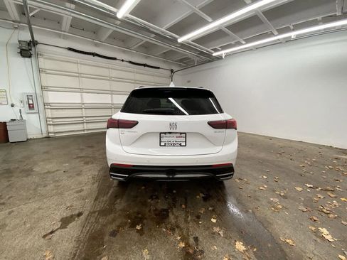 Used 2025 Buick Envision Sport Touring image 5