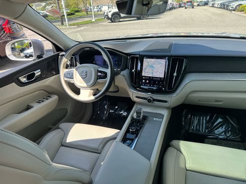 Used 2023 Volvo XC60 B6 Ultimate w/ Protection Package Premier AWD/4WD image 42