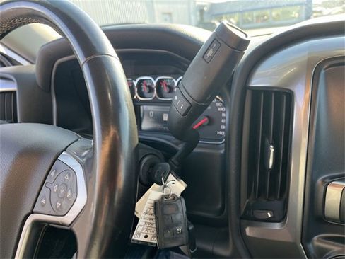 Certified 2018 Chevrolet Silverado 1500 LT w/ LT Convenience Package image 16