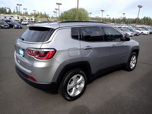Used 2018 Jeep Compass Latitude w/ Popular Equipment Group image 5