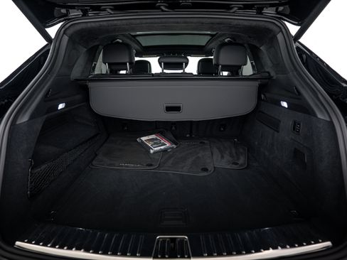 Certified 2023 Porsche Cayenne Turbo AWD/4WD image 26