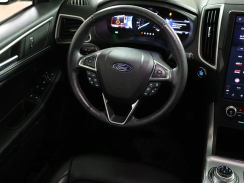 Used 2022 Ford Edge SEL AWD/4WD image 16