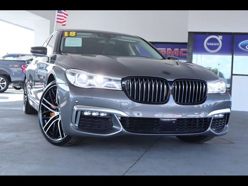 Used 2018 BMW 750i RWD image 1