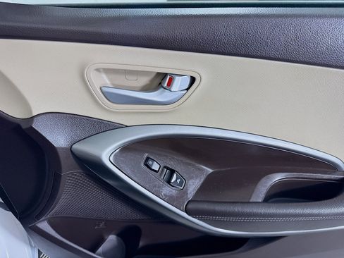 Used 2017 Hyundai Santa Fe Sport image 30