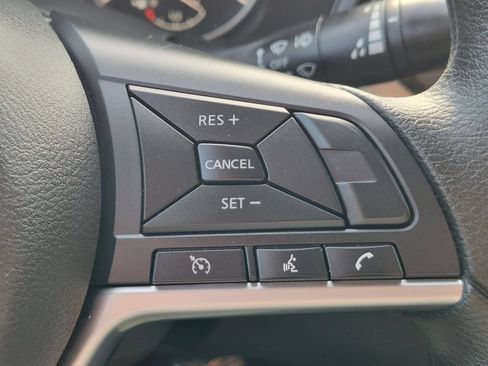 Used 2025 Nissan Altima 2.5 SV FWD image 21