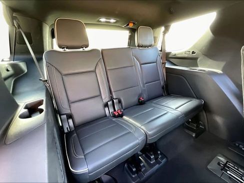 Used 2023 GMC Yukon SLT image 18