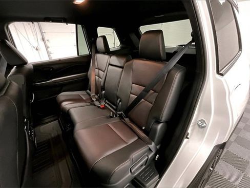 Used 2025 Honda Passport Black Edition image 21