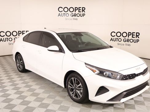 Used 2023 Kia Forte LXS FWD image 1