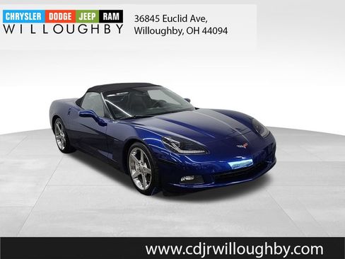 Used 2005 Chevrolet Corvette Convertible w/ Preferred Equipment Group RWD image 3