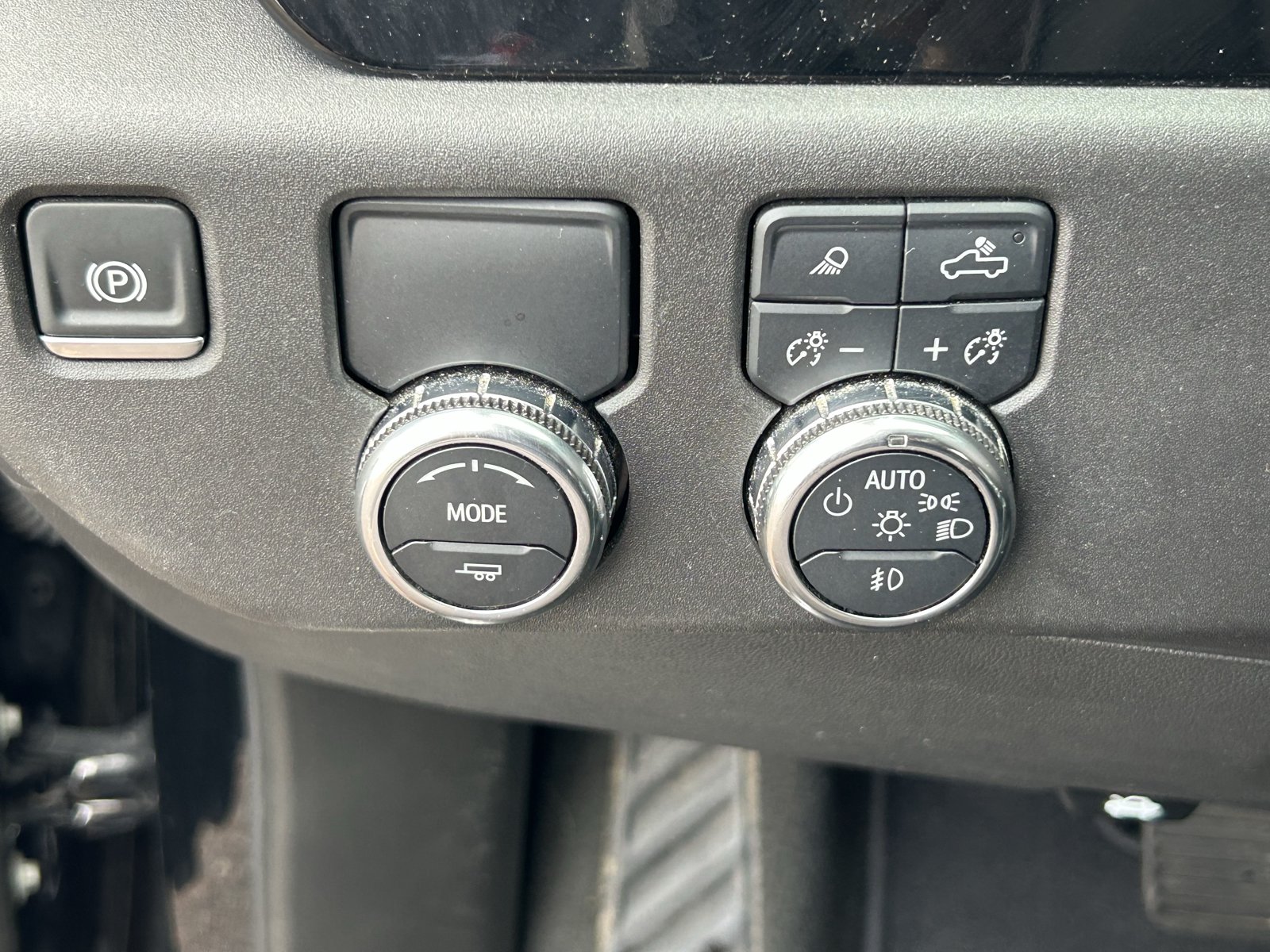 Used 2025 GMC Sierra 1500 SLT RWD image 17