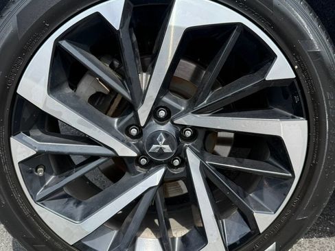 Used 2022 Mitsubishi Outlander SEL AWD/4WD image 48