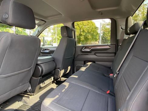 Used 2024 Chevrolet Silverado 2500 LT image 16