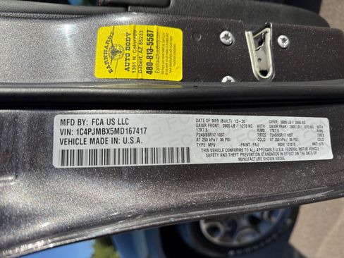 Used 2021 Jeep Cherokee Trailhawk w/ Technology Group image 25