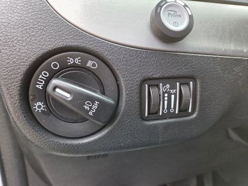 Used 2020 Dodge Grand Caravan GT image 12