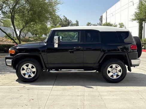 Used 2010 Toyota FJ Cruiser 4WD image 6