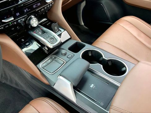 Certified 2024 Acura MDX FWD w/ Technology Package image 16