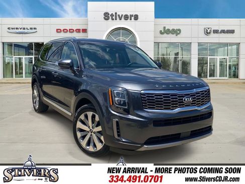 Used 2021 Kia Telluride EX w/ EX Premium Package FWD image 1
