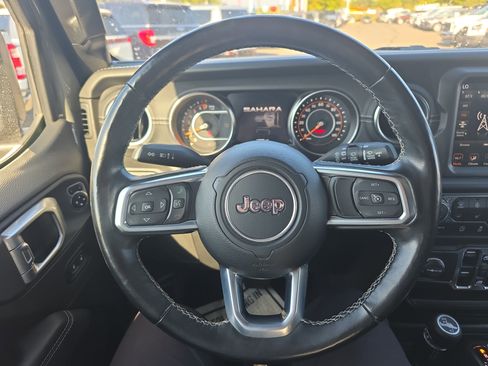 Used 2020 Jeep Wrangler Unlimited Sahara image 30