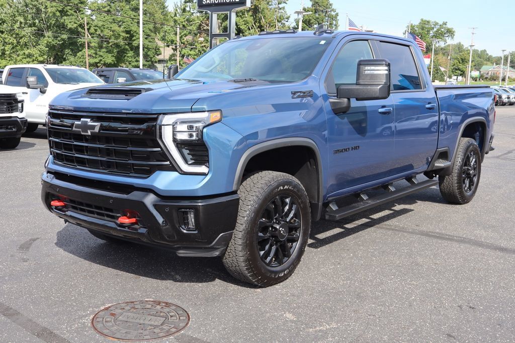 Used 2025 Chevrolet Silverado 3500 LT w/ Trail Boss Package AWD/4WD image 25