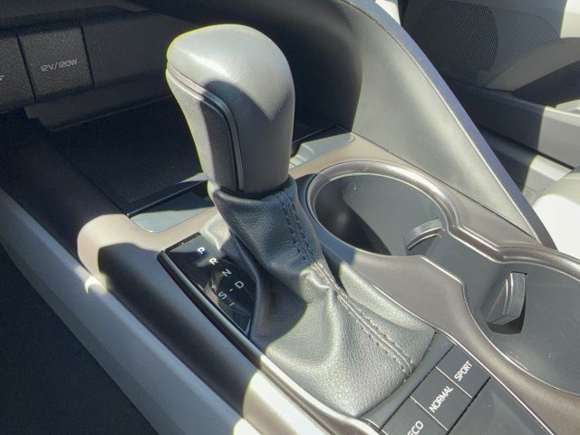 Used 2024 Toyota Camry SE w/ Convenience Package FWD image 25