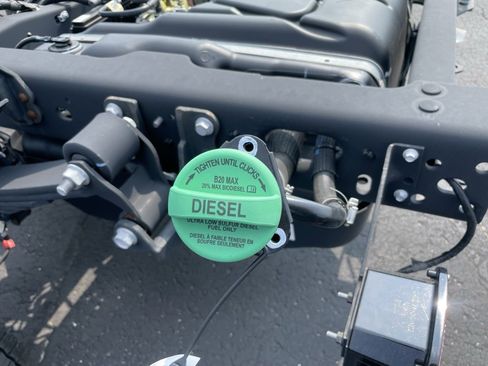 New 2025 Ford F550 4x4 Regular Cab Super Duty image 49