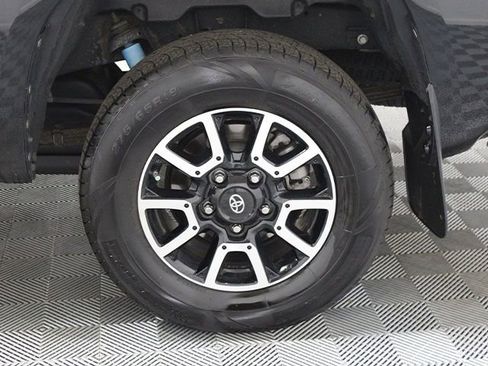 Used 2018 Toyota Tundra SR5 w/ TRD Off Road Package AWD/4WD image 17