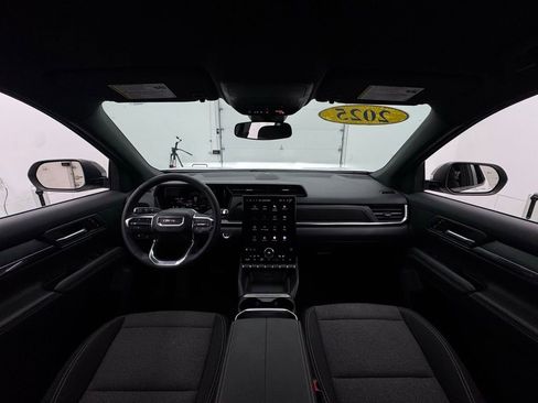 Used 2025 GMC Terrain Elevation image 3