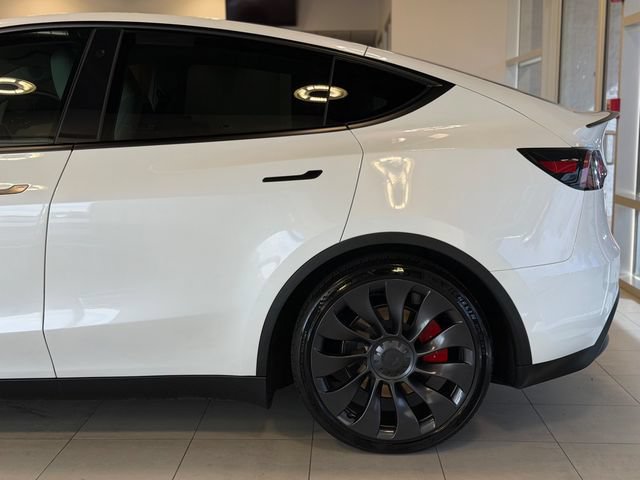 Used 2023 Tesla Model Y Performance AWD/4WD image 9