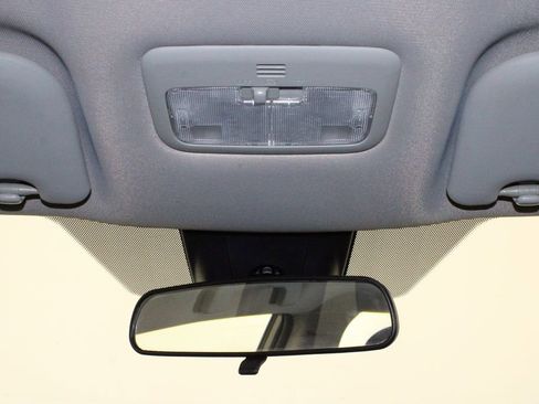 Used 2017 Toyota Corolla LE image 26