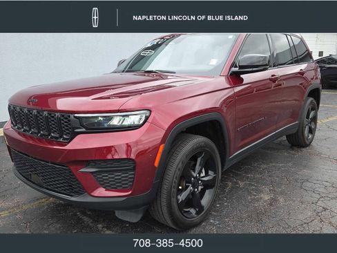 Used 2024 Jeep Grand Cherokee Altitude AWD/4WD image 1