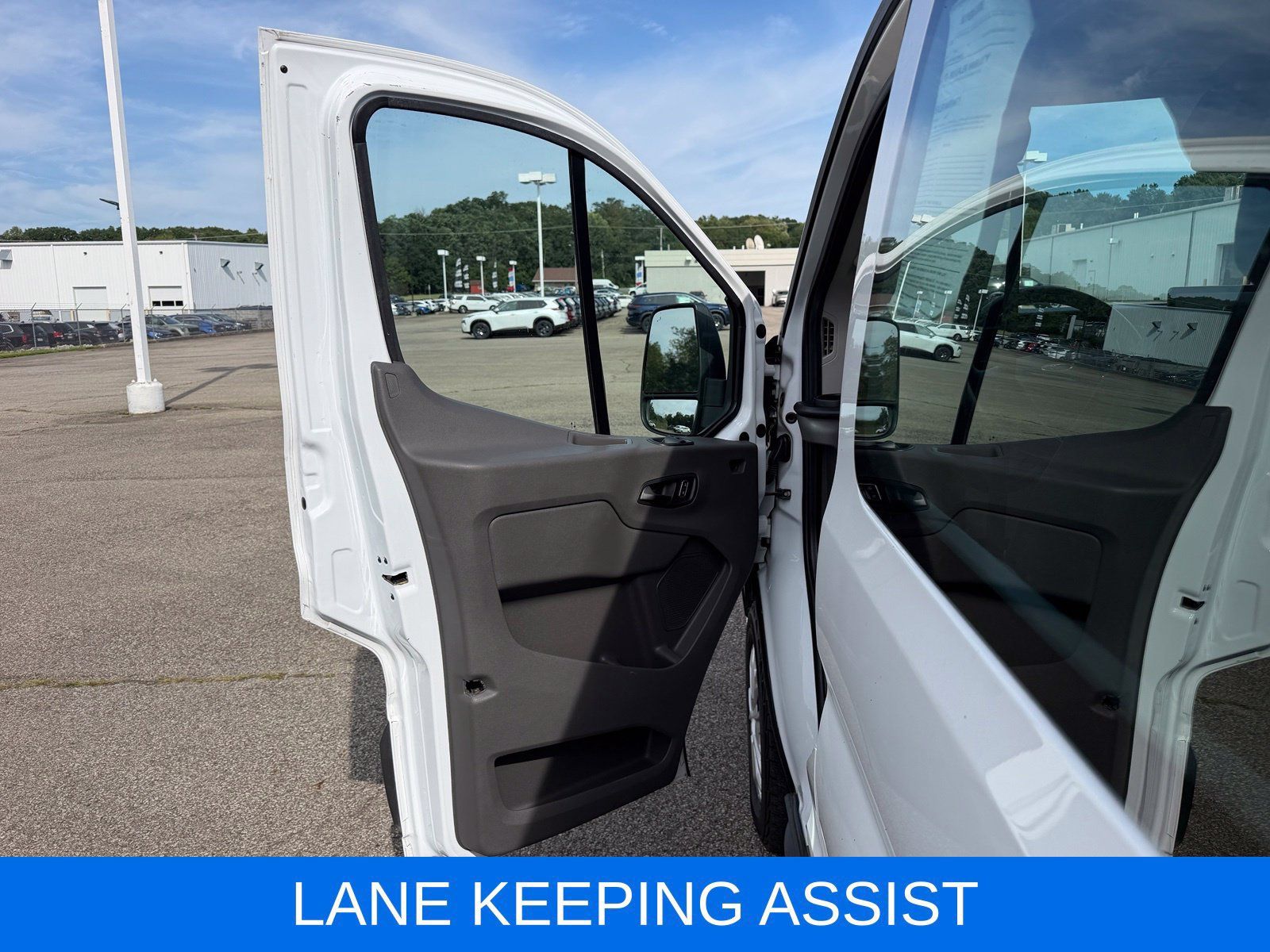 Used 2023 Ford Transit 350 XLT RWD image 13