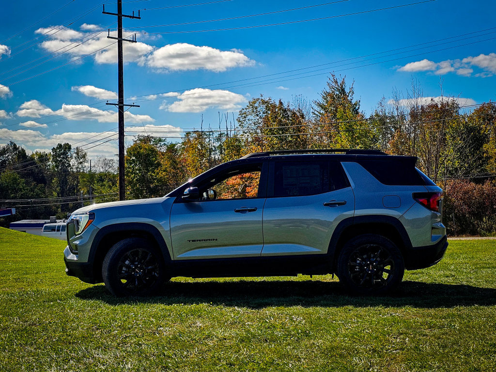 New 2027 GMC Terrain Elevation w/ Elevation Premium Package AWD/4WD image 6