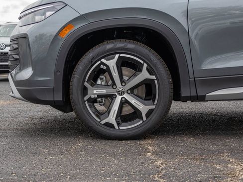 New 2026 Volkswagen Tiguan SE AWD/4WD image 45