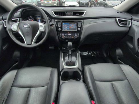 Used 2015 Nissan Rogue SL image 16