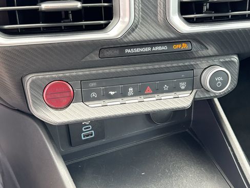 Used 2025 Ford Mustang Premium RWD image 18