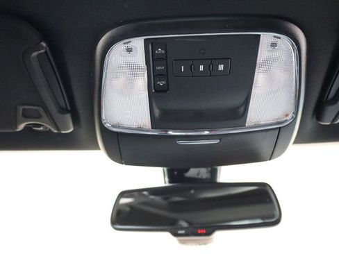 Used 2016 Dodge Charger SXT w/ Navigation & Travel Group image 35