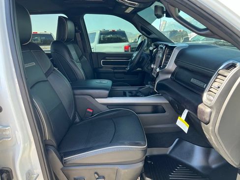 Used 2022 RAM 3500 Laramie AWD/4WD image 15