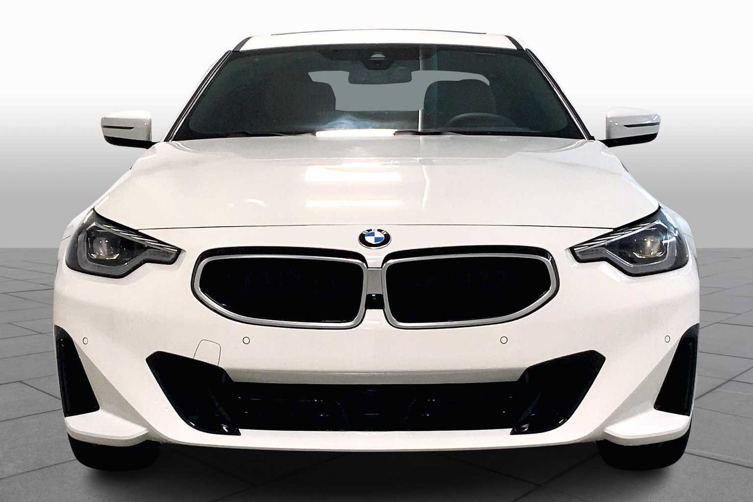 Used 2025 BMW 230i xDrive Coupe w/ Premium Package AWD/4WD image 3