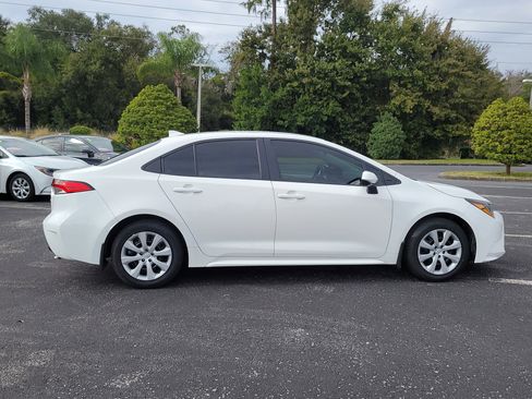 Certified 2025 Toyota Corolla LE image 8
