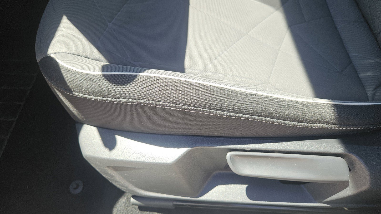 Used 2025 Volkswagen Jetta Sport FWD image 20