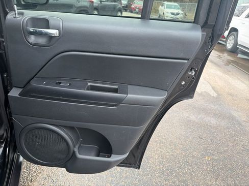 Used 2013 Jeep Compass Sport image 22