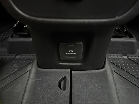 Used 2022 Chevrolet Equinox RS w/ RS Leather Package image 23