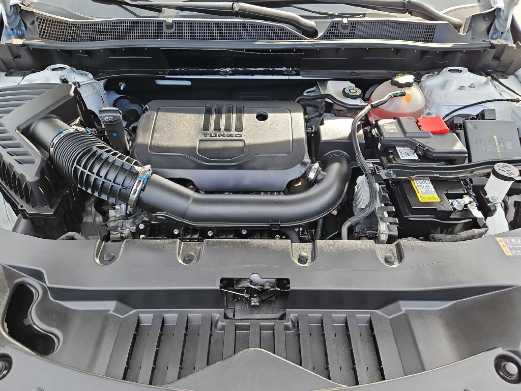 Used 2025 Chevrolet Blazer LT FWD image 32