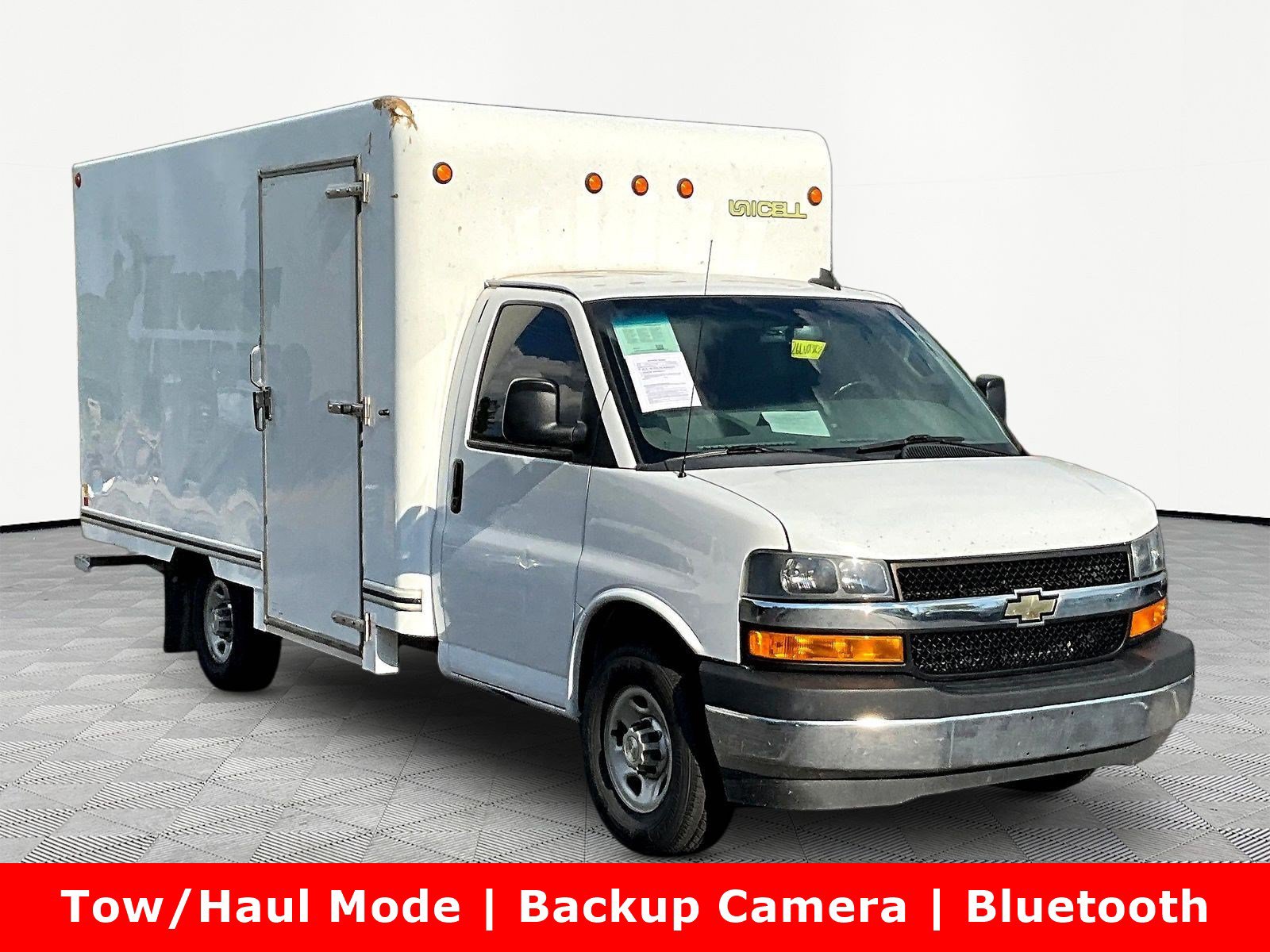 Used 2020 Chevrolet Express 3500 w/ Power Convenience Package RWD image 3