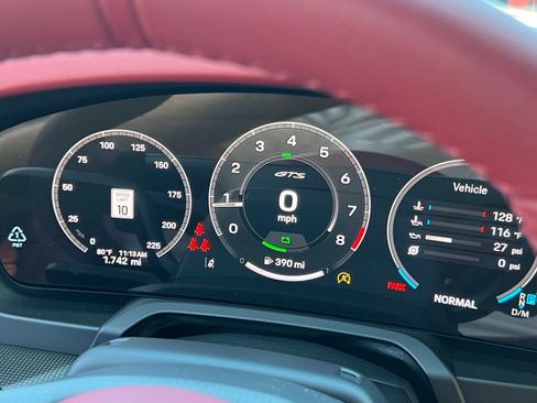 Certified 2026 Porsche 911 Targa 4 GTS AWD/4WD image 25