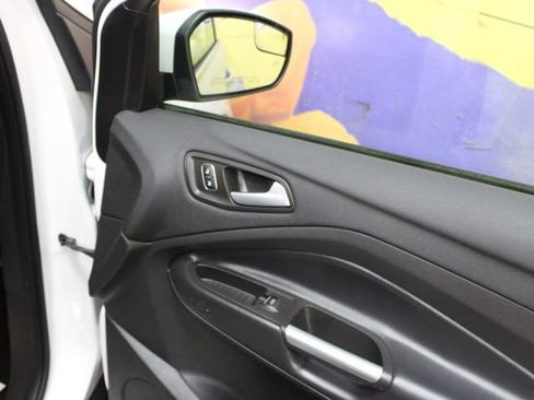 Used 2019 Ford Escape SEL AWD/4WD image 11